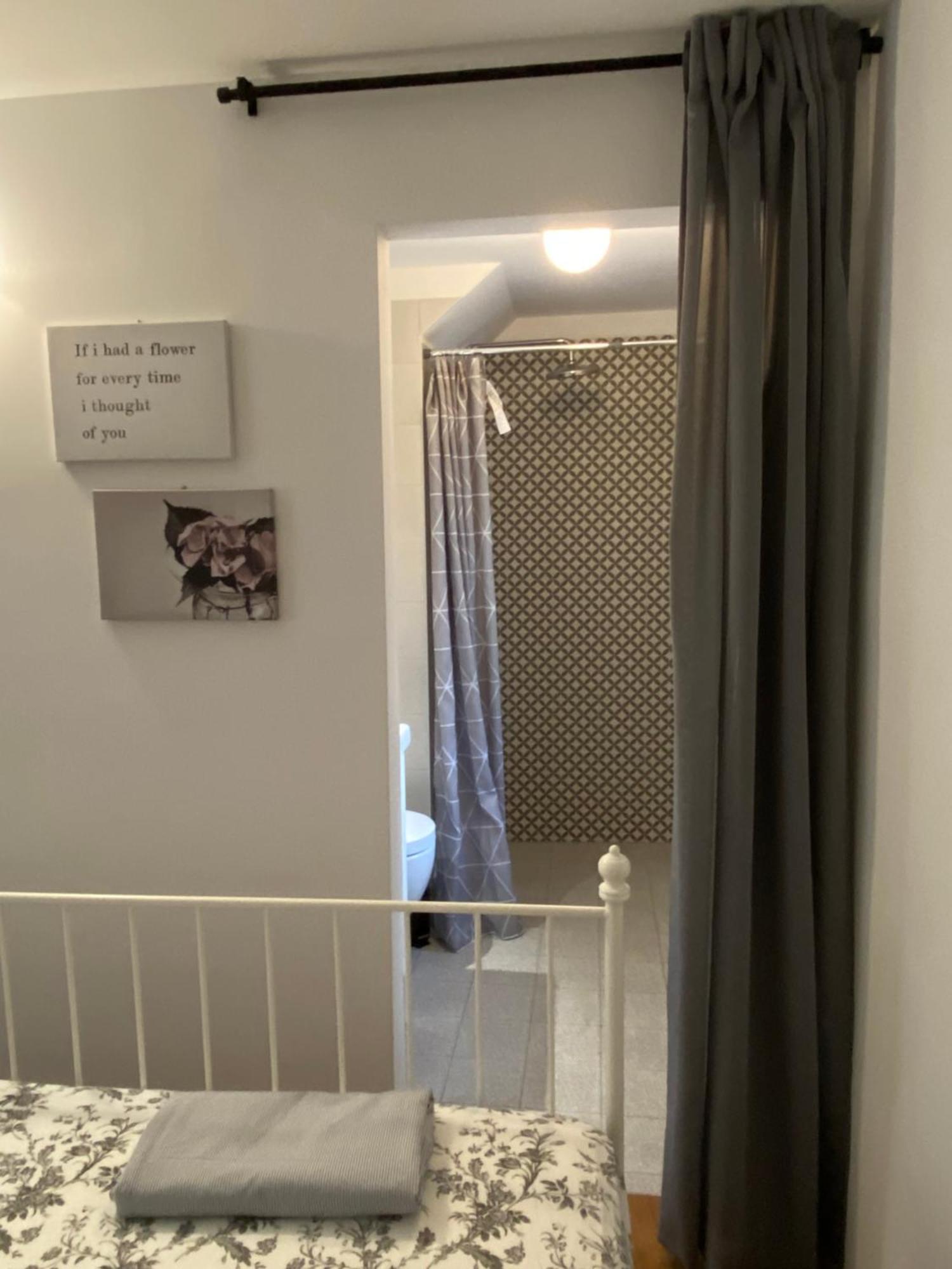 Krakovska Apartments Ljubljana Szoba fotó